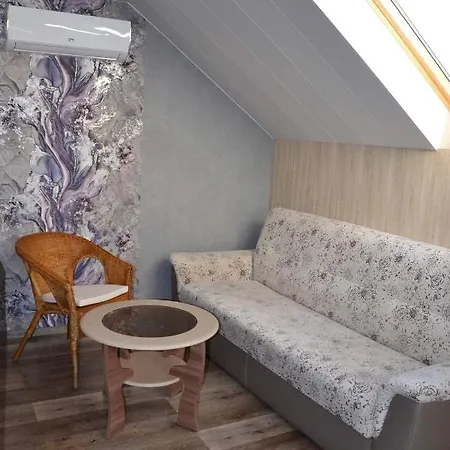 Vetevana Kodumajutus Kuressaare